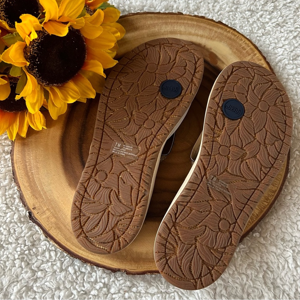 JBU by Jambu Baltimore Vegan Leather Classic Print Flip-Flops – Women’s 7M - Picture 2 of 6